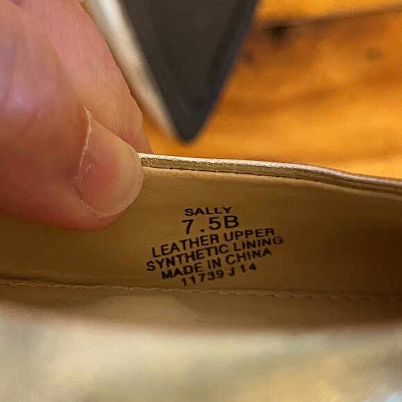 Lauren Ralph Lauren Silver Flats - Picture 4 of 6